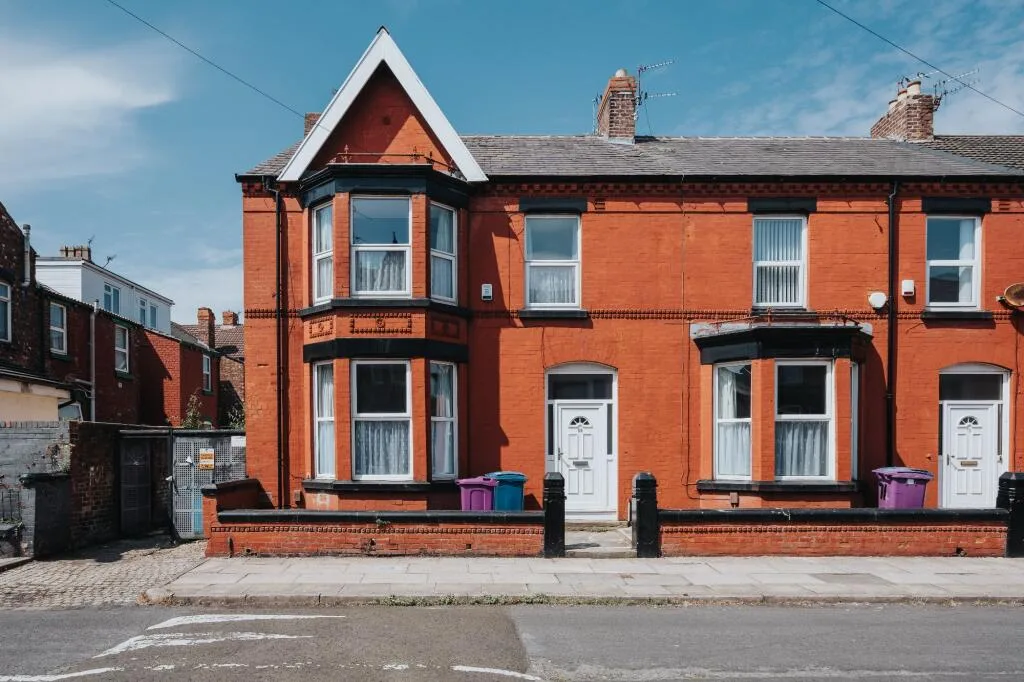 5 bedroom terraced house for rent