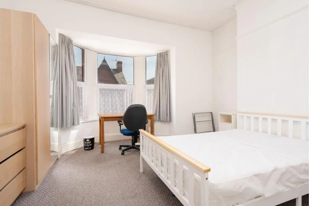 5 bedroom terraced house for rent
