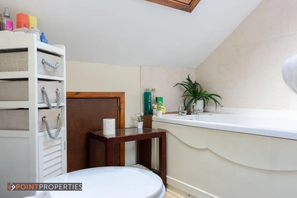 6 bedroom terraced house for rent