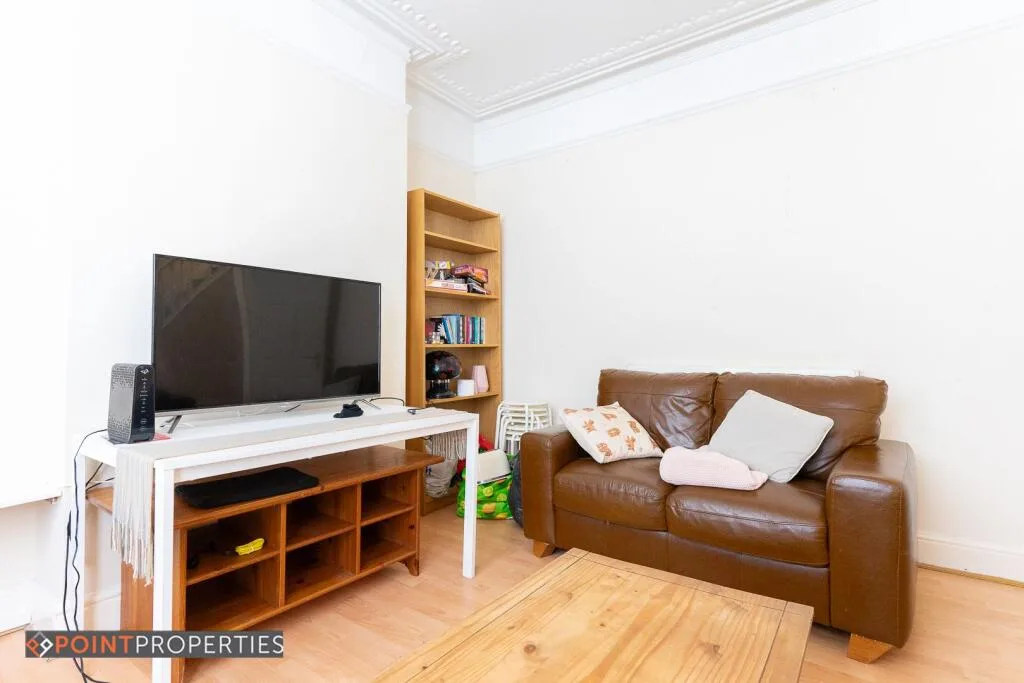 6 bedroom terraced house for rent