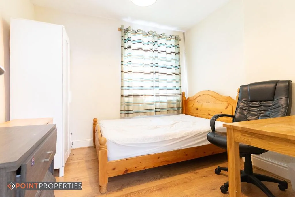 6 bedroom terraced house for rent