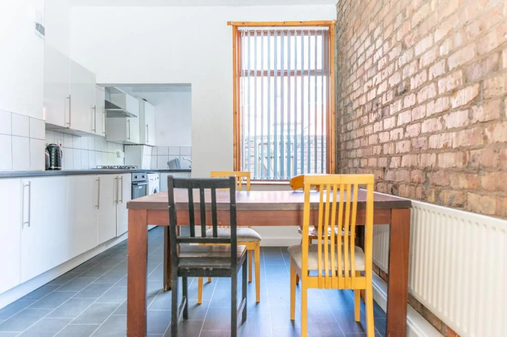 4 bedroom terraced house for rent