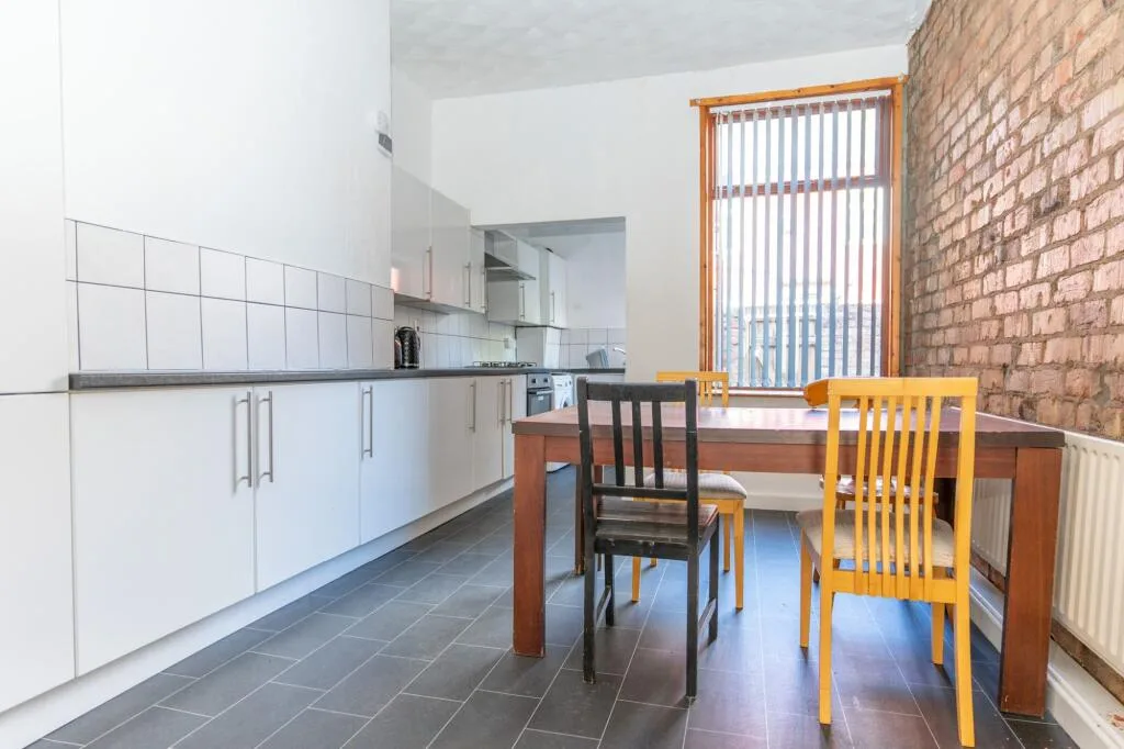 4 bedroom terraced house for rent