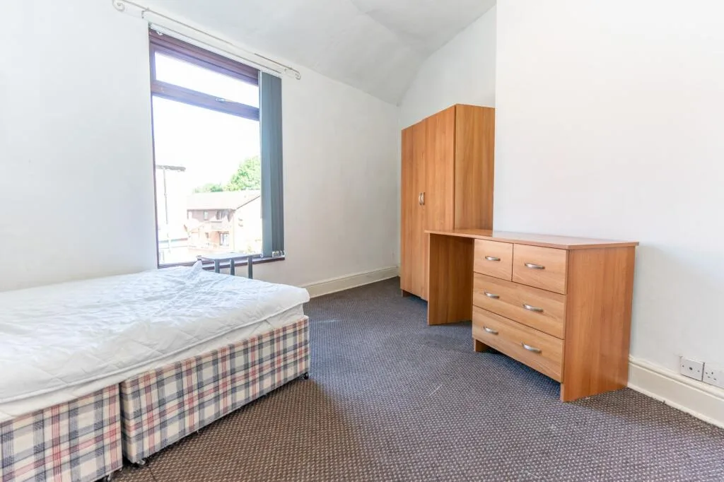 4 bedroom terraced house for rent