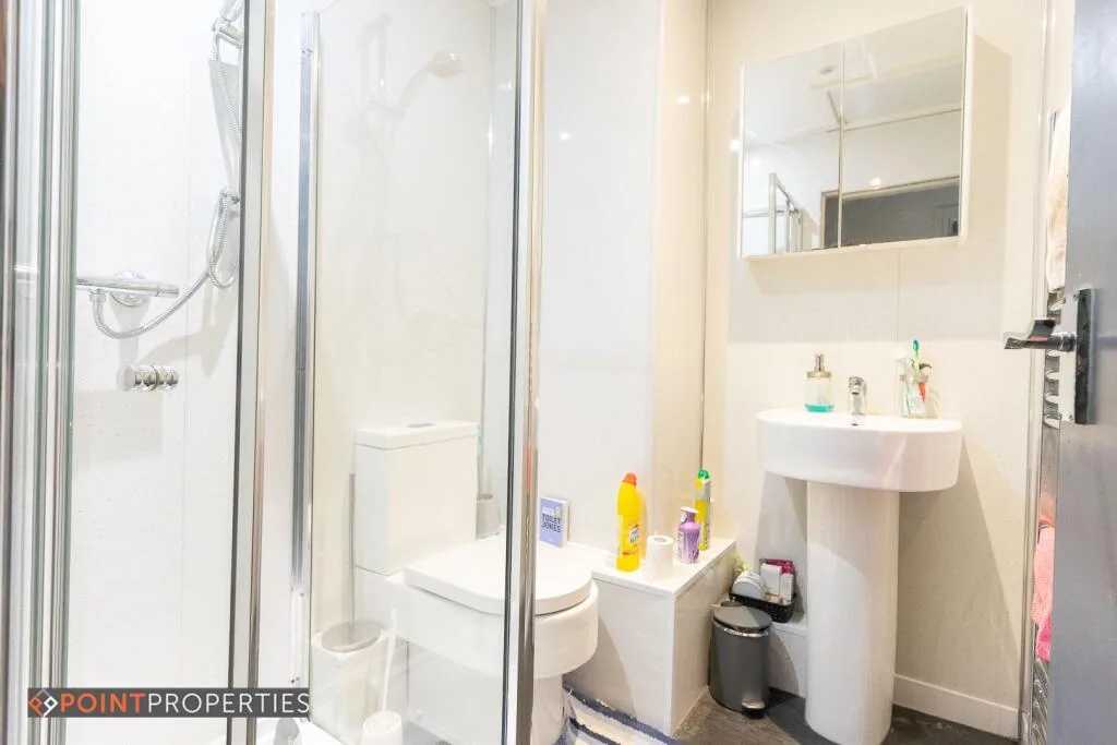 6 bedroom terraced house for rent