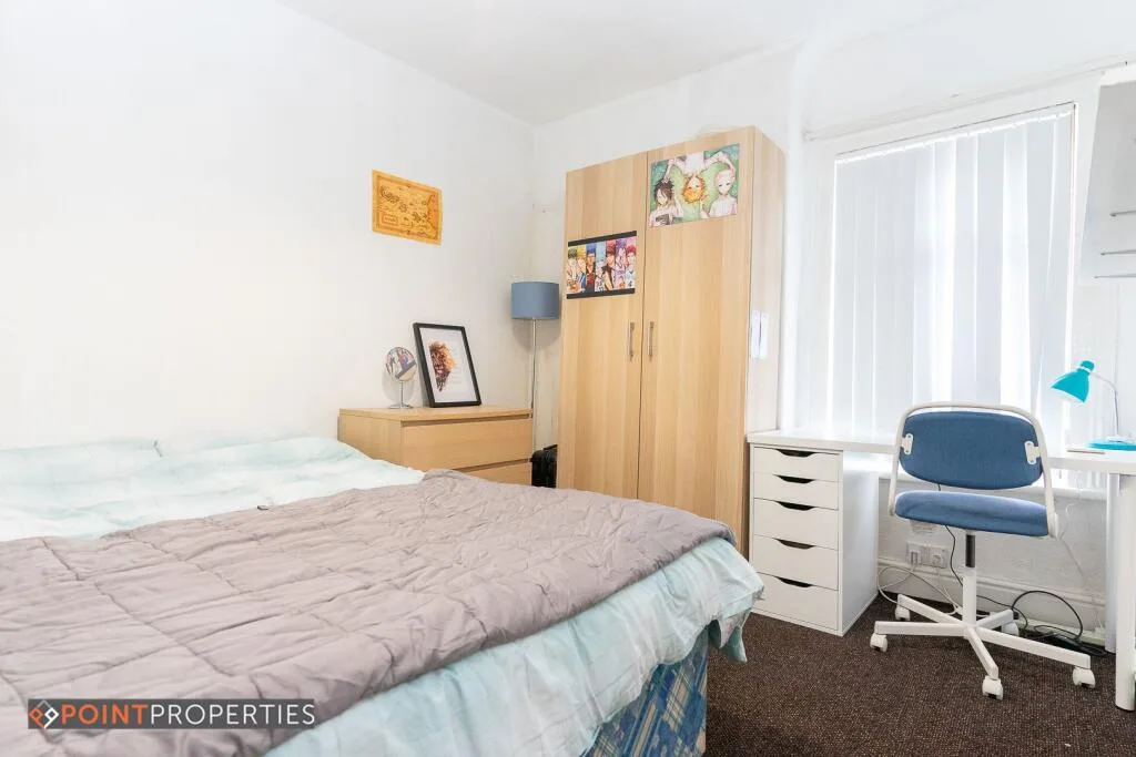 6 bedroom terraced house for rent