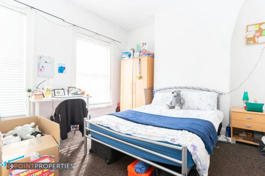 6 bedroom terraced house for rent