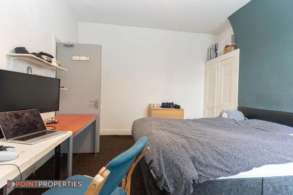 6 bedroom terraced house for rent
