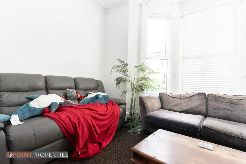 6 bedroom terraced house for rent