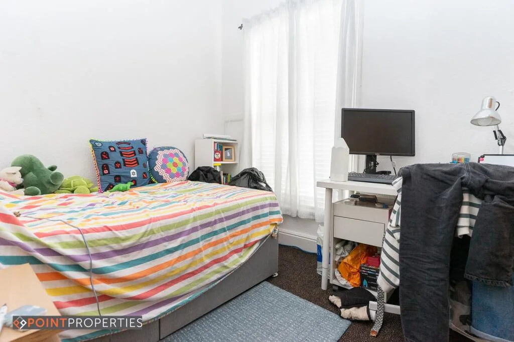 6 bedroom terraced house for rent