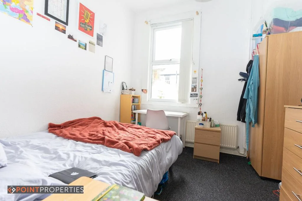 6 bedroom terraced house for rent