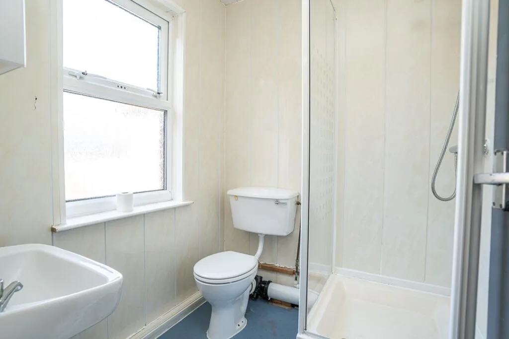 6 bedroom terraced house for rent