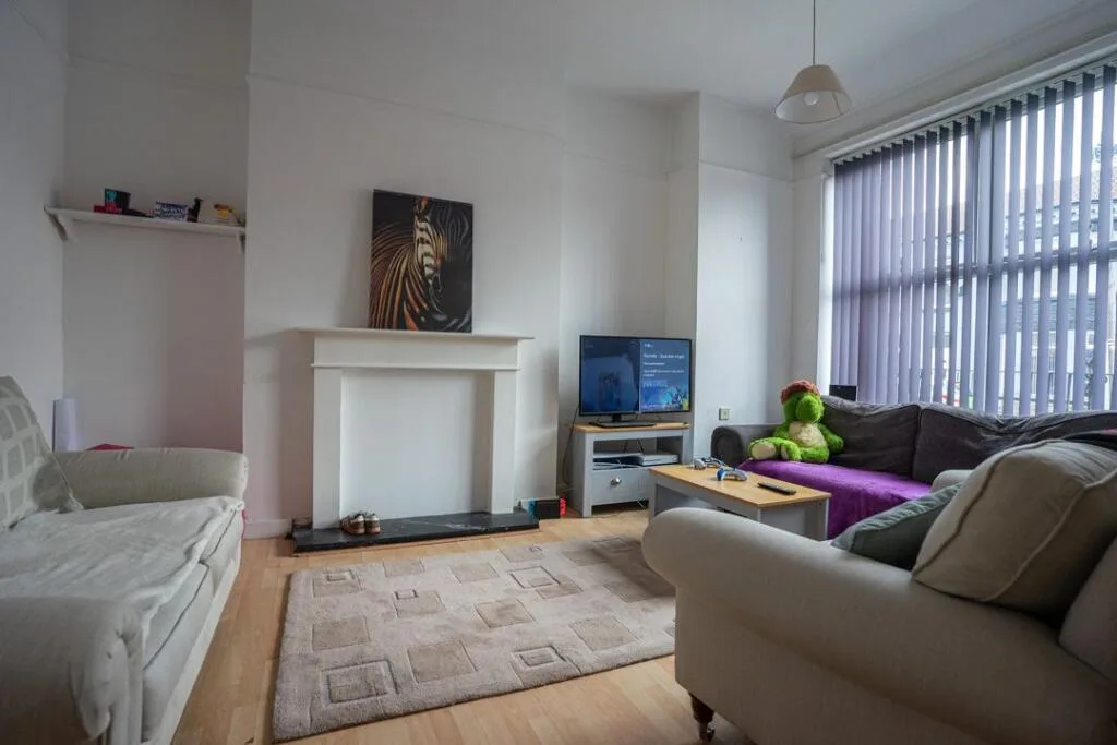 7 bedroom detached house for rent