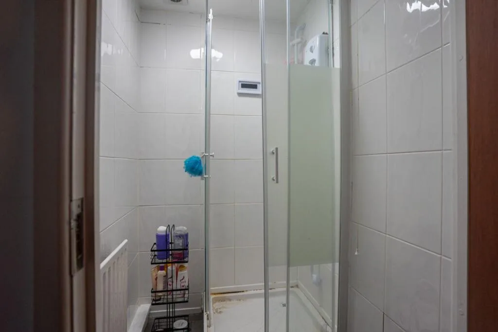 7 bedroom detached house for rent