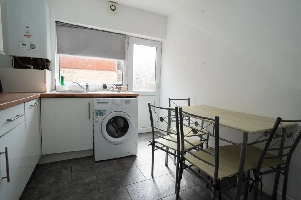 4 bedroom terraced house for rent