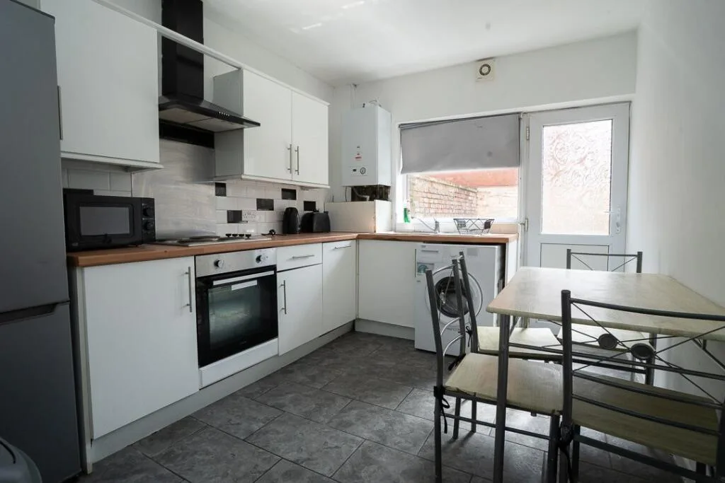 4 bedroom terraced house for rent