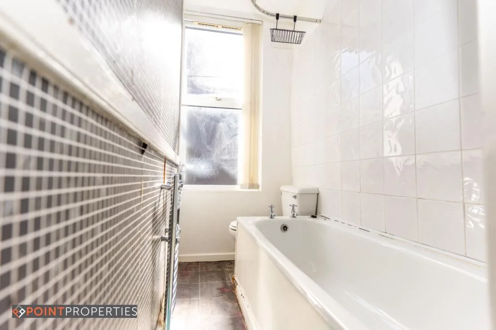 5 bedroom terraced house for rent