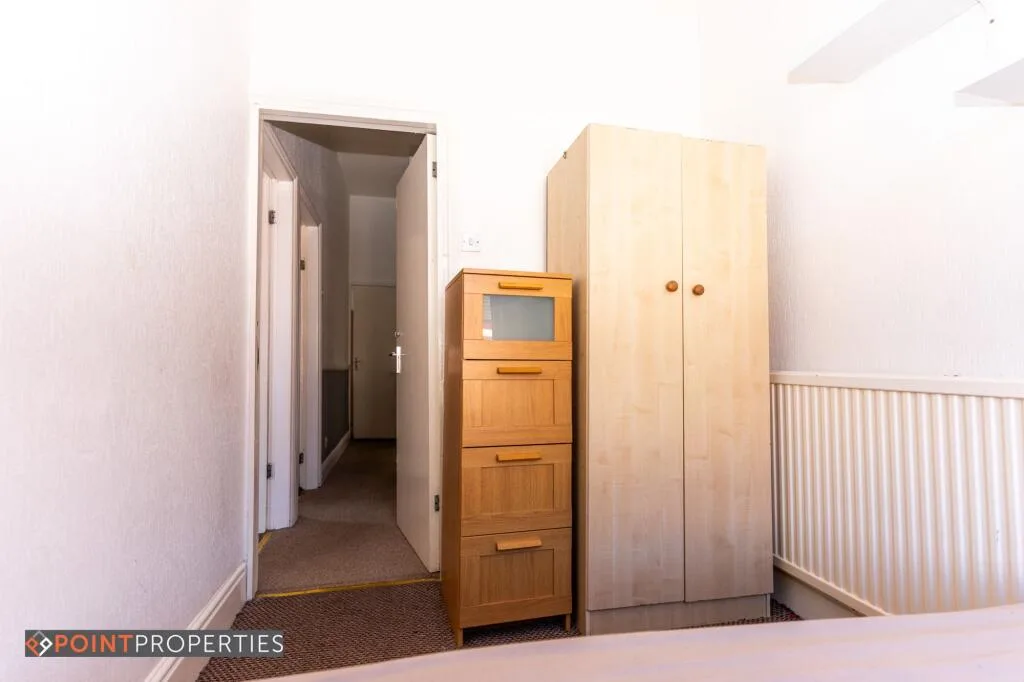 5 bedroom terraced house for rent