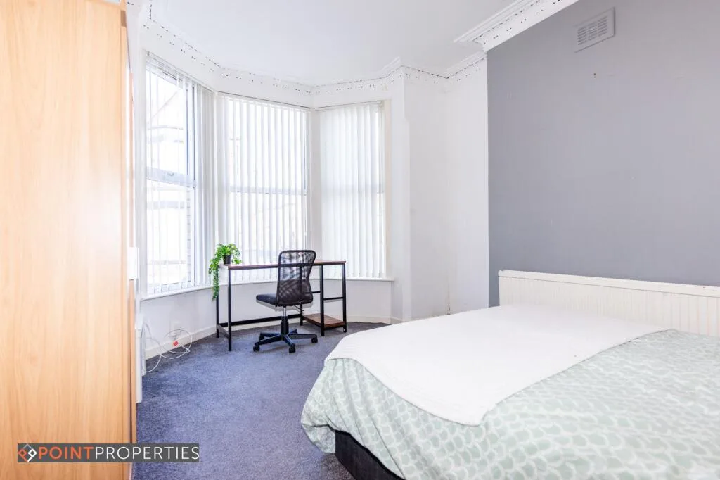 5 bedroom terraced house for rent