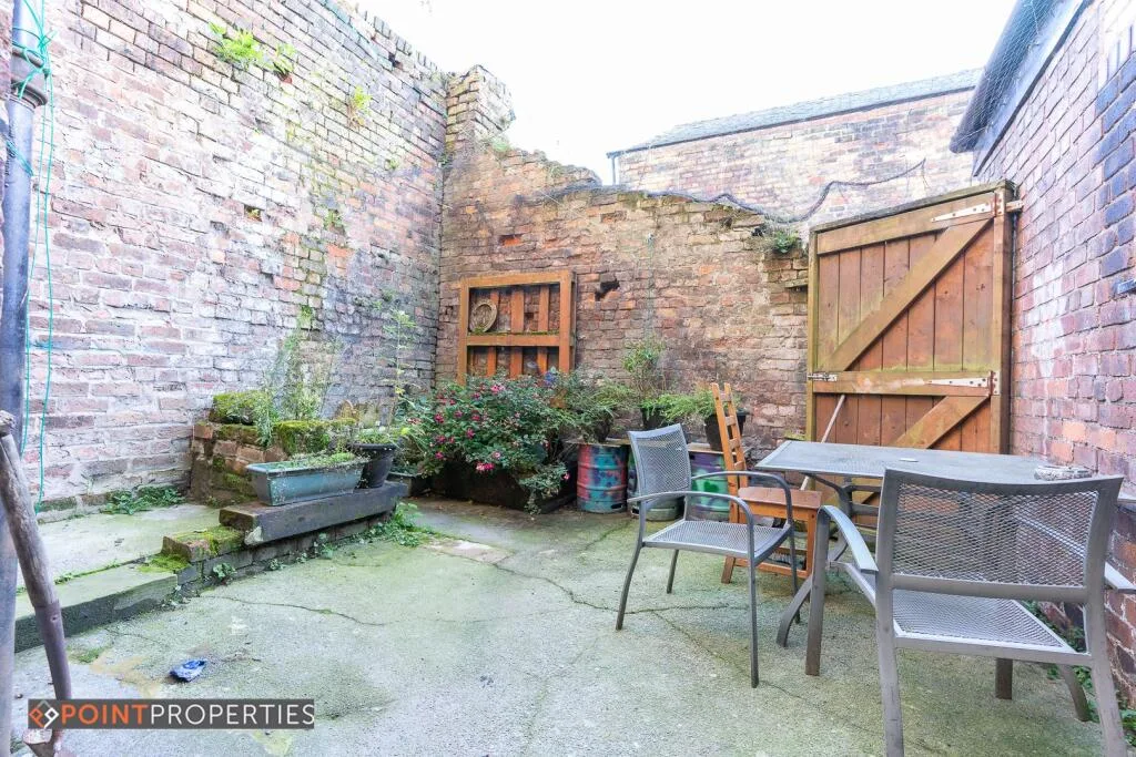 4 bedroom terraced house for rent
