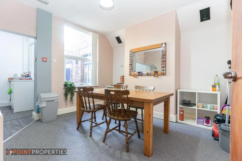 4 bedroom terraced house for rent