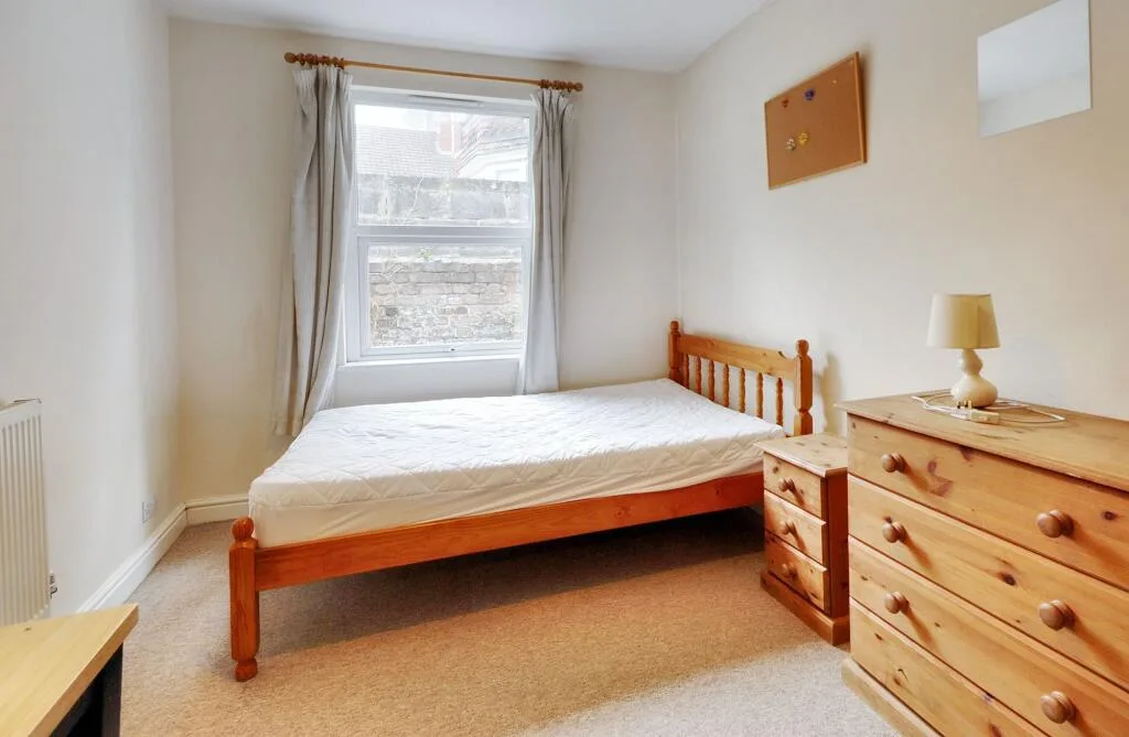 3 bedroom end of terrace house for rent