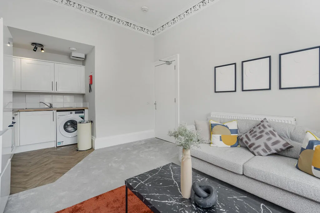 3 bedroom flat for rent