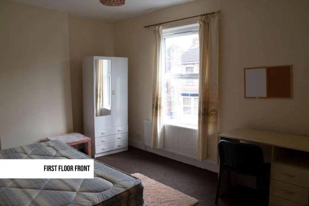 3 bedroom semi-detached house for rent