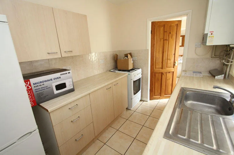 3 bedroom semi-detached house for rent