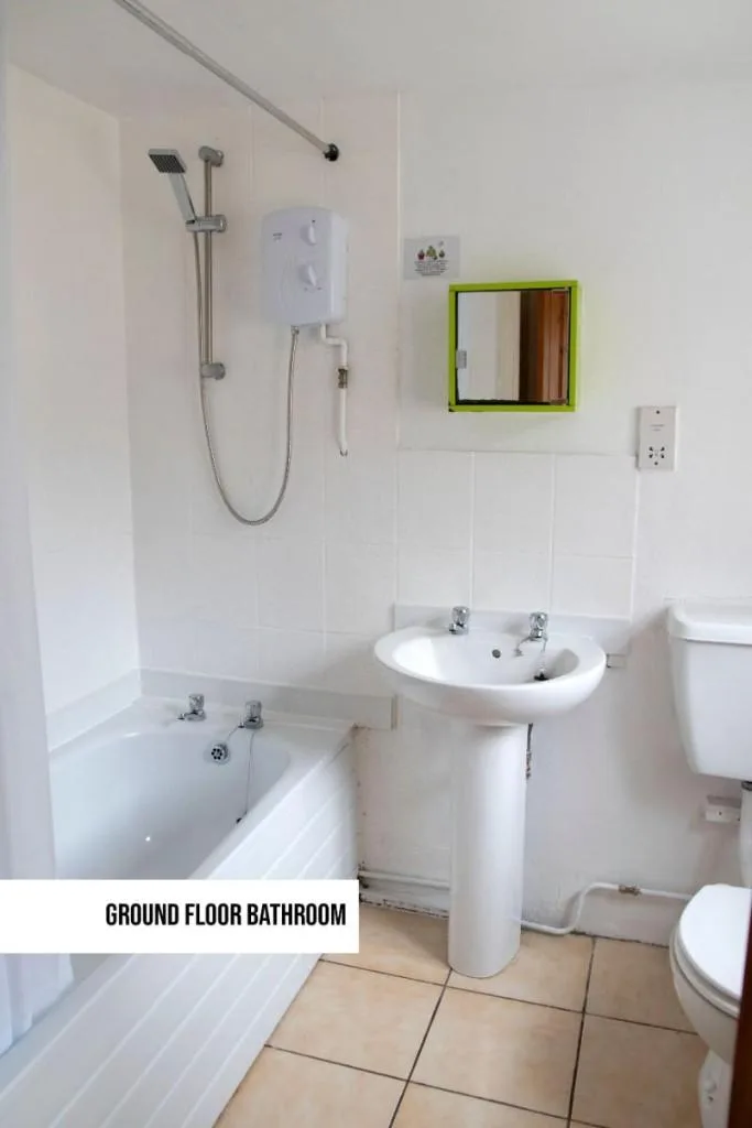3 bedroom semi-detached house for rent