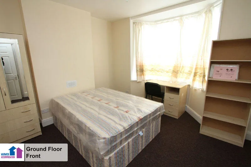 3 bedroom semi-detached house for rent