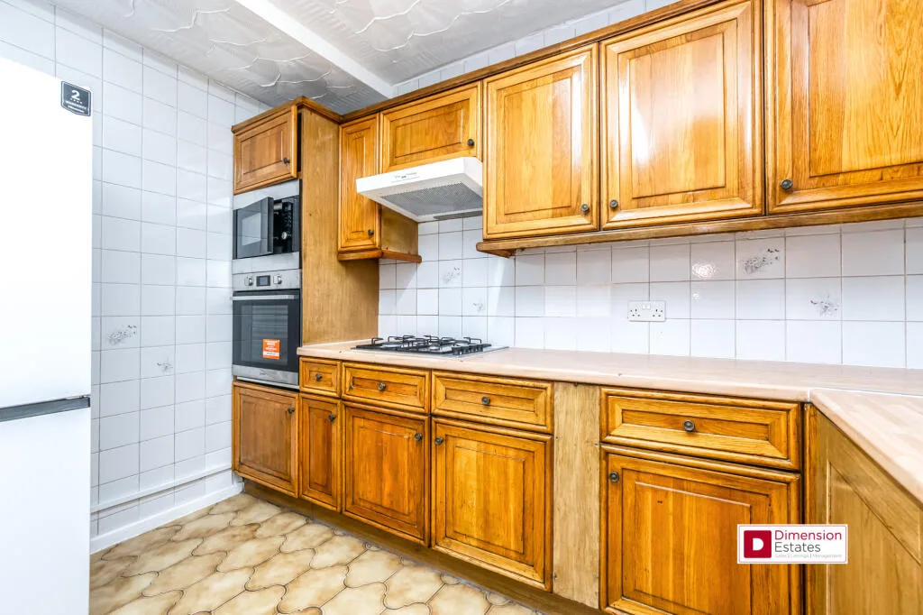 4 bedroom maisonette for rent