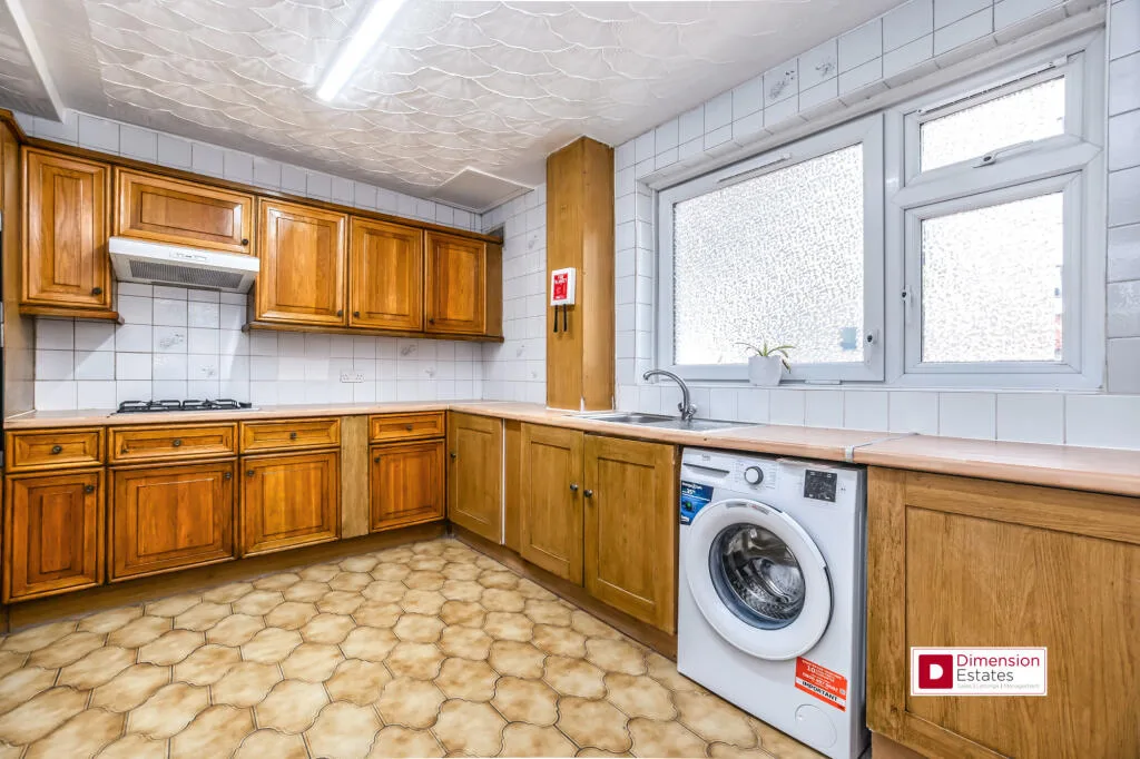 4 bedroom maisonette for rent