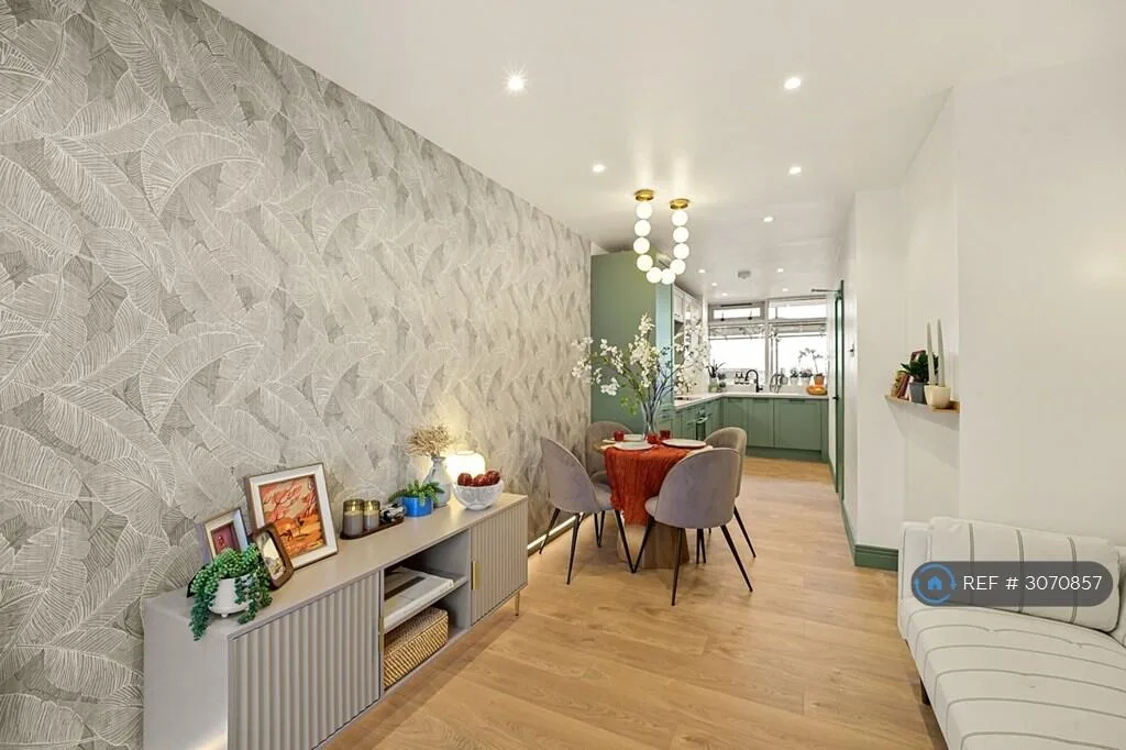 3 bedroom flat for rent