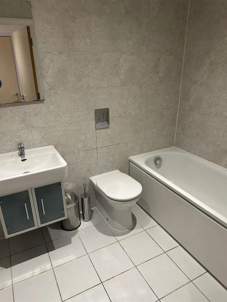 2 bedroom block of apartments for rent