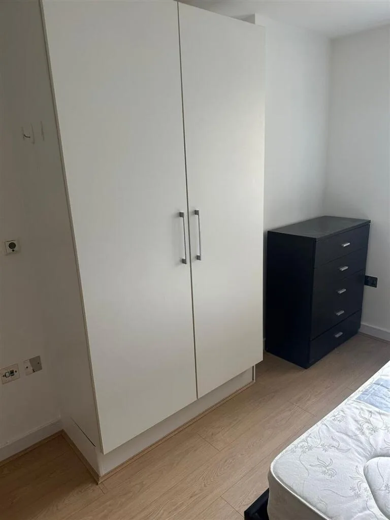 2 bedroom block of apartments for rent