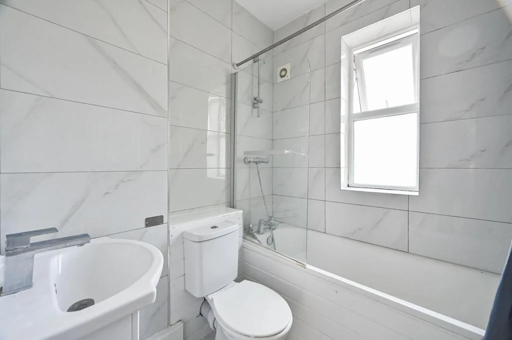 4 bedroom flat for rent