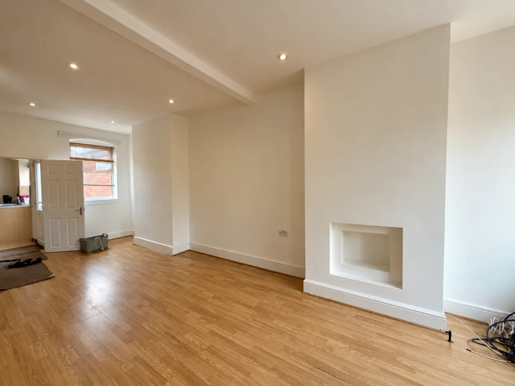 2 bedroom house for rent