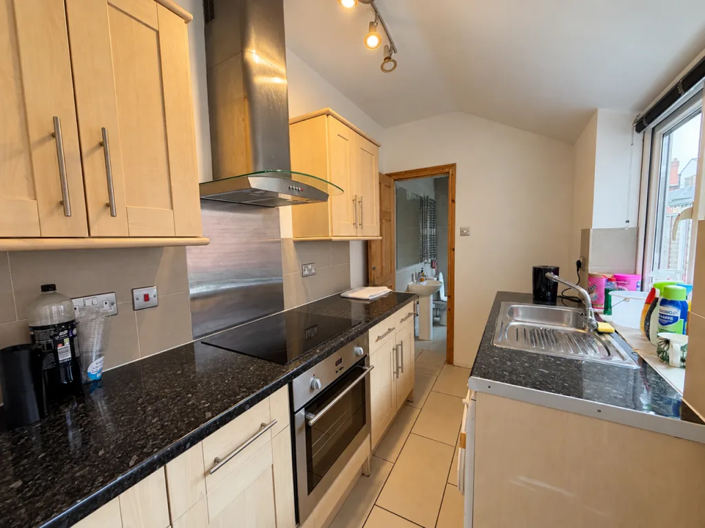 2 bedroom house for rent