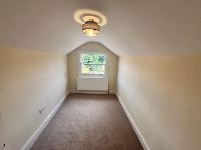 2 bedroom end of terrace house for rent