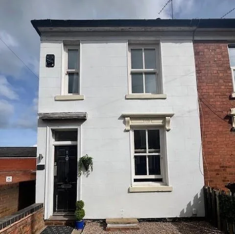2 bedroom end of terrace house for rent