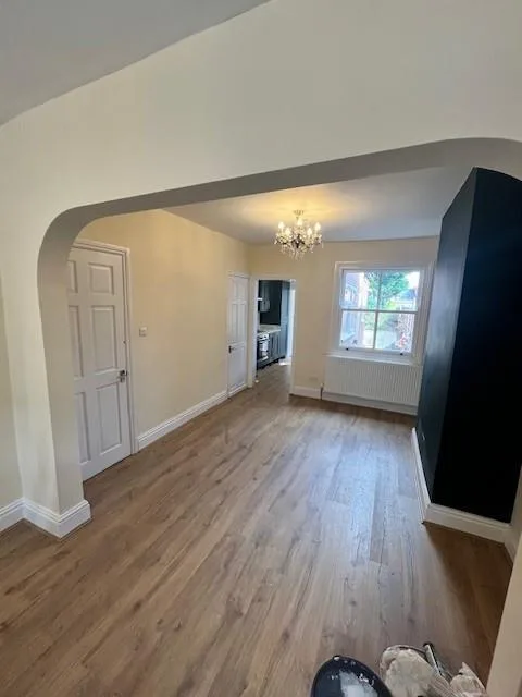 2 bedroom end of terrace house for rent