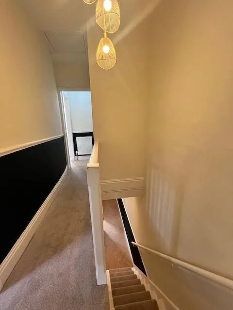2 bedroom end of terrace house for rent