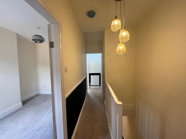 2 bedroom end of terrace house for rent