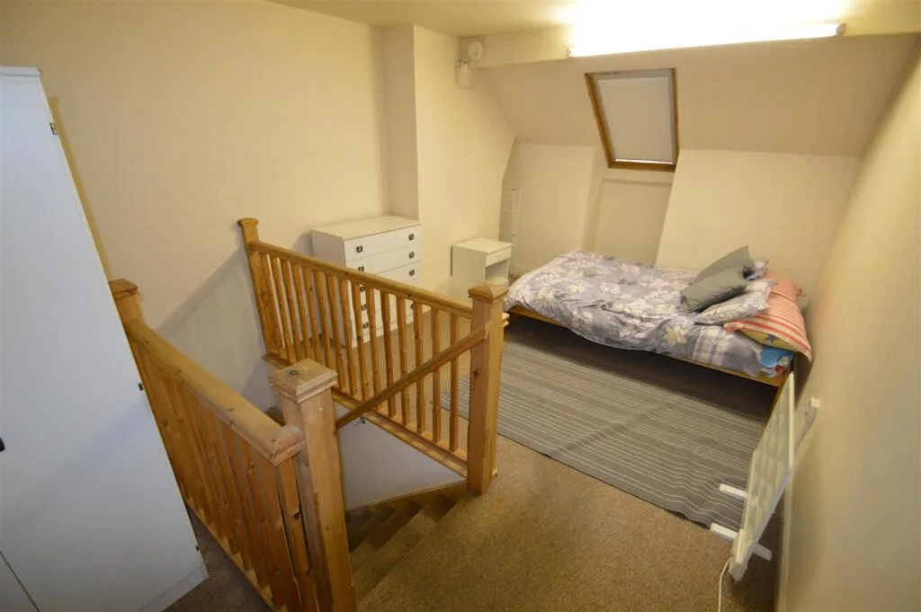 4 bedroom terraced house for rent