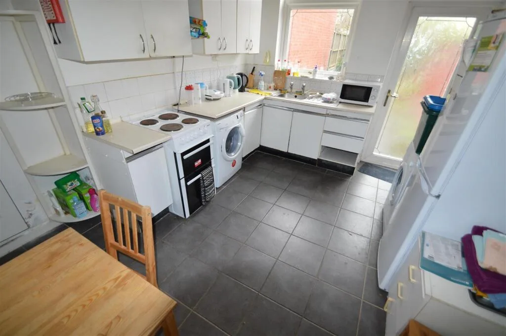 4 bedroom terraced house for rent