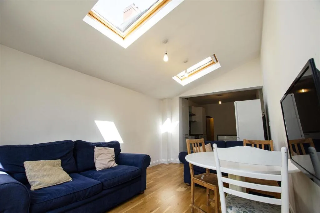 4 bedroom terraced house for rent