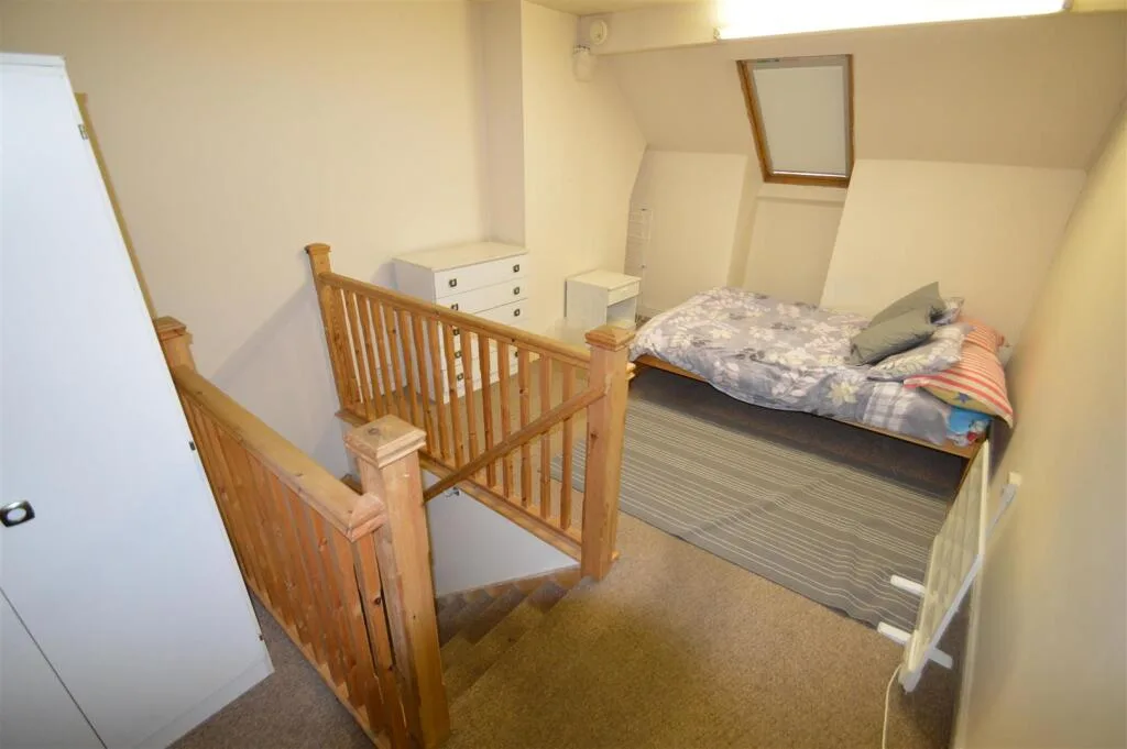4 bedroom terraced house for rent