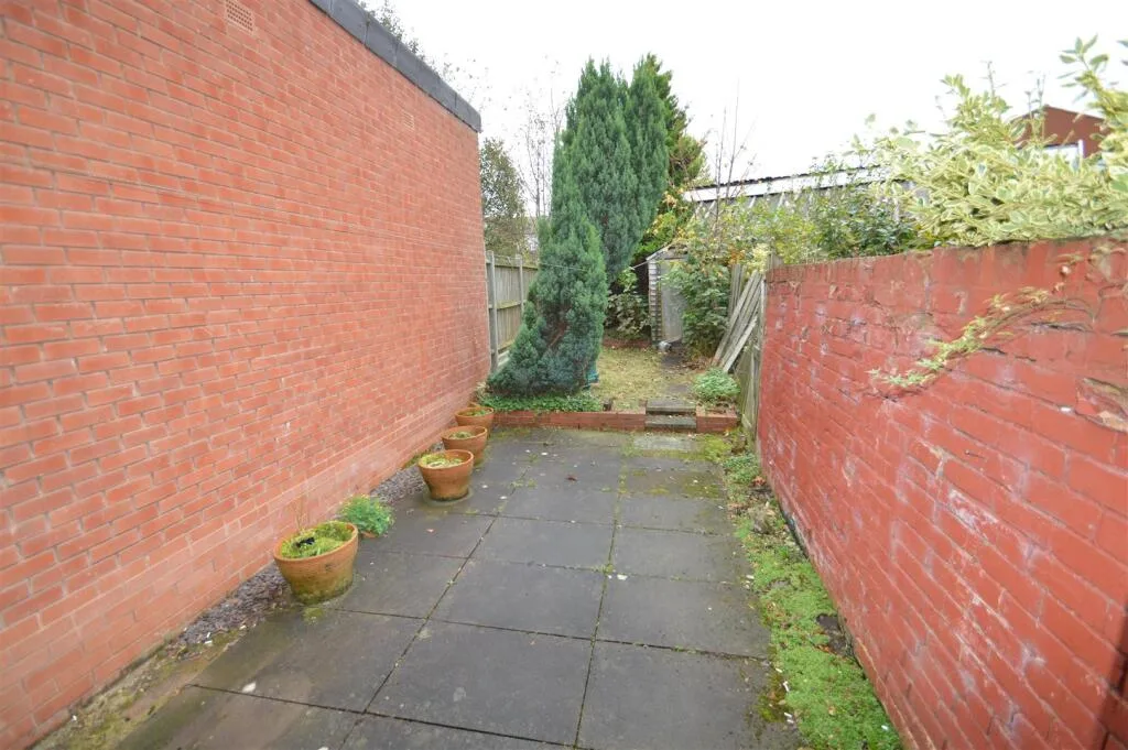 4 bedroom terraced house for rent