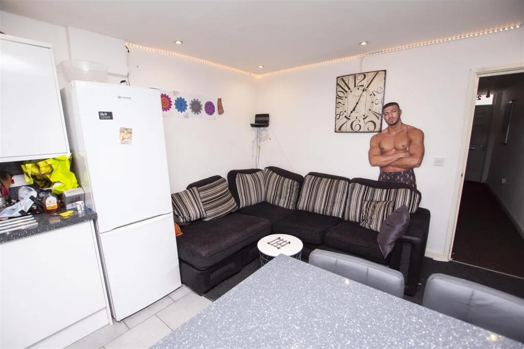 7 bedroom house for rent